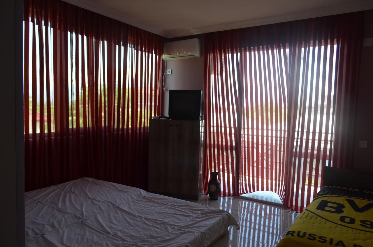 Hotel Near The Sea Kobuleti ภายนอก รูปภาพ